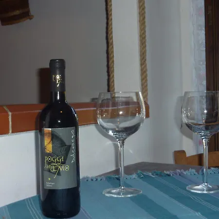 Agriturismo Soo Segundi - Incantevole Con Camino בית נופש Castel Vittorio